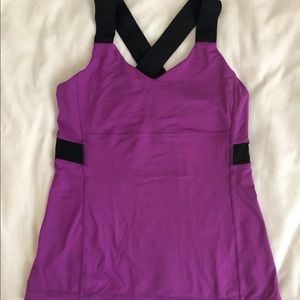 Lululemon tank -built in bra Size 6